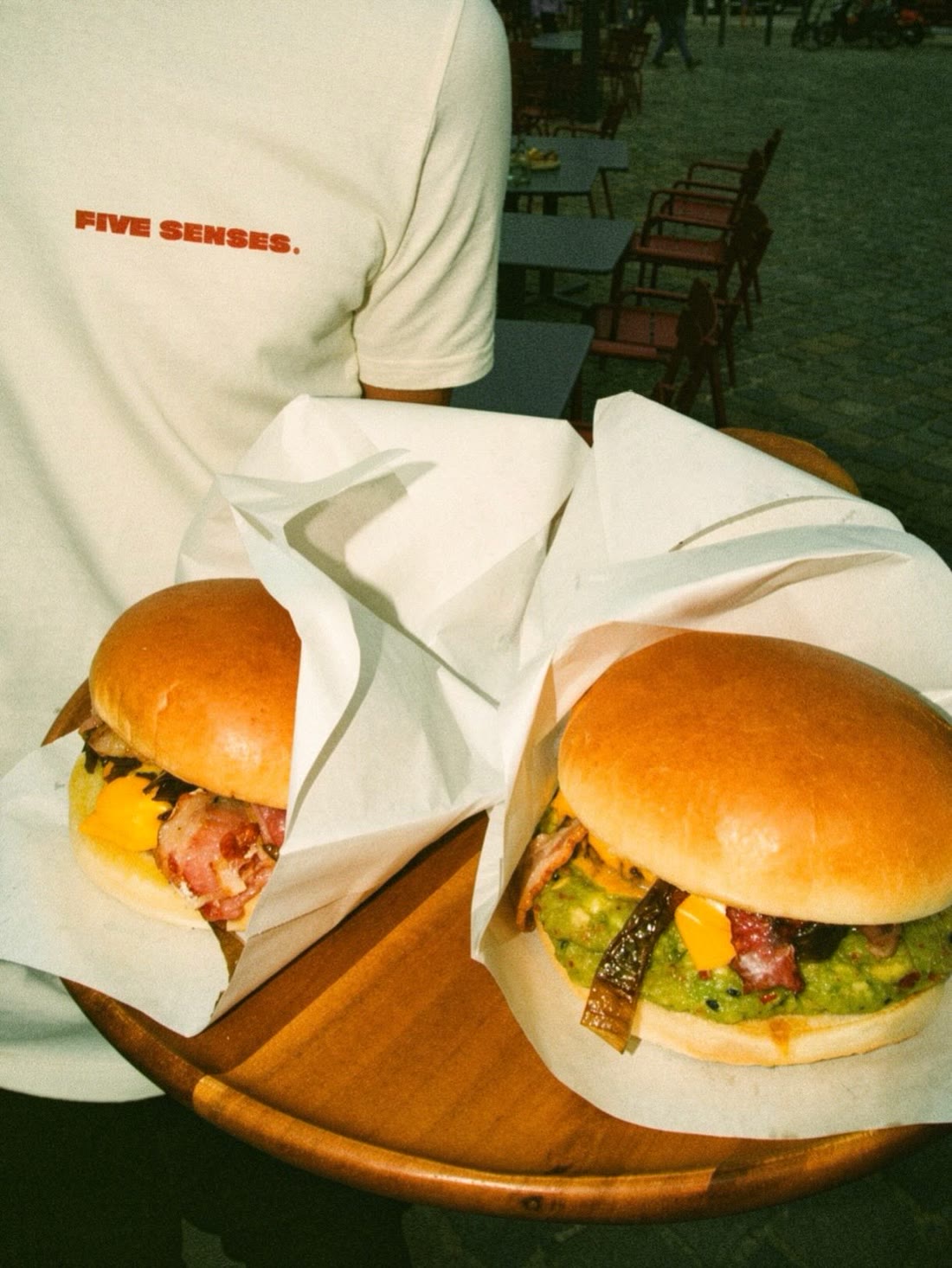 Buns garnis du brunch, préparés maison